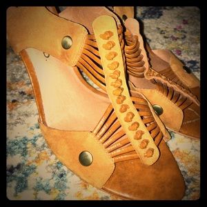 No 704b classic wedge